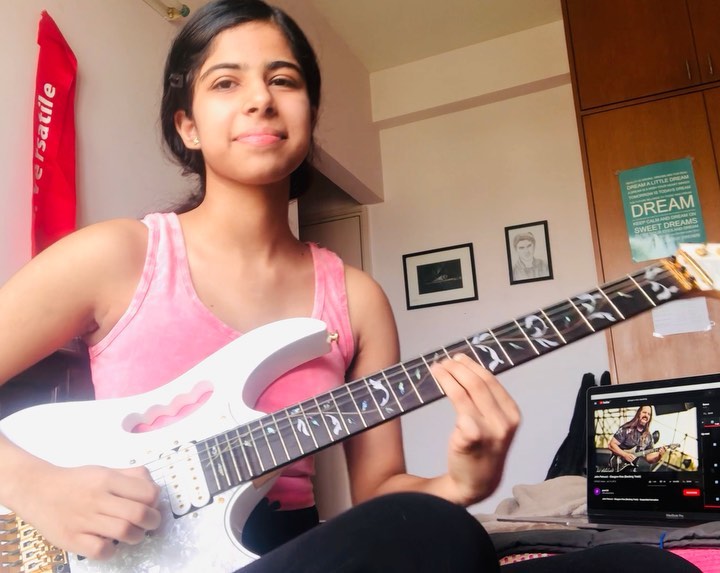 Playing Glasgow Kiss by John Petrucci